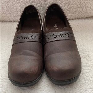 Easy Street Brown Clogs Size 10